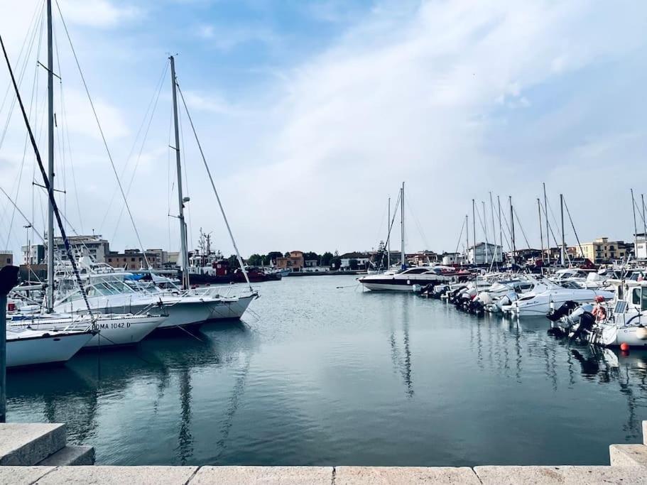Alloggio Turistico In Zona Centrale - Aeroporto Fco Fiumicino Esterno foto